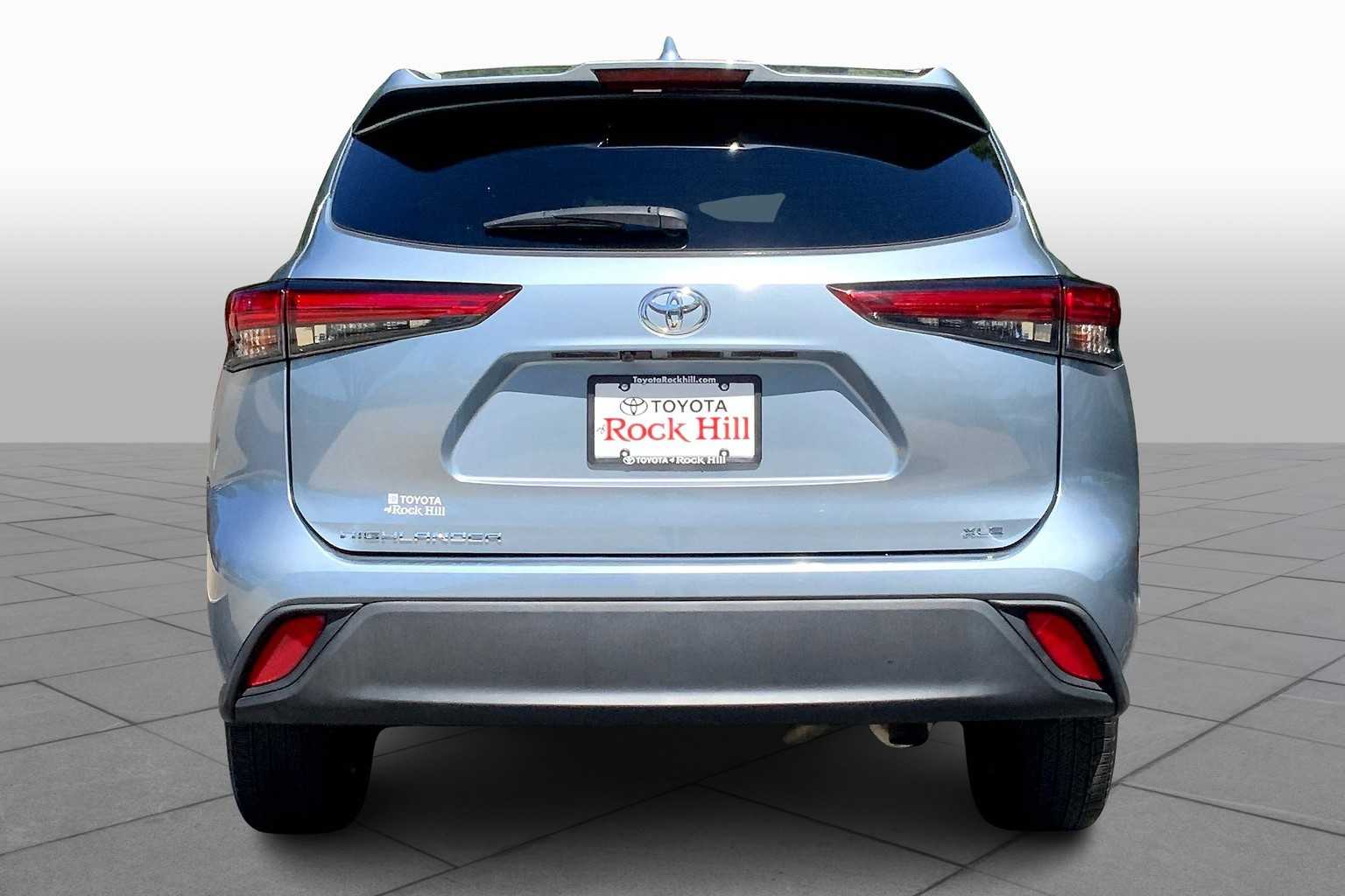 2023 Toyota Highlander XLE photo 4