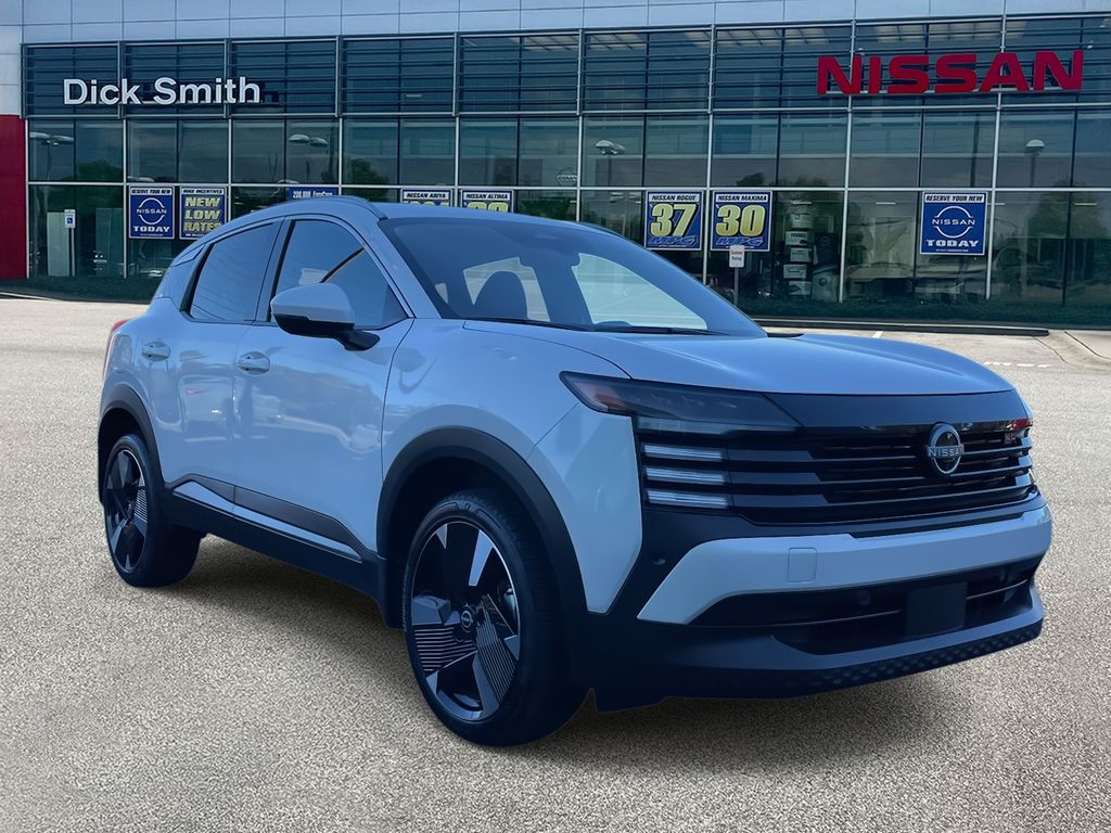 2025 Nissan Kicks SR's photo