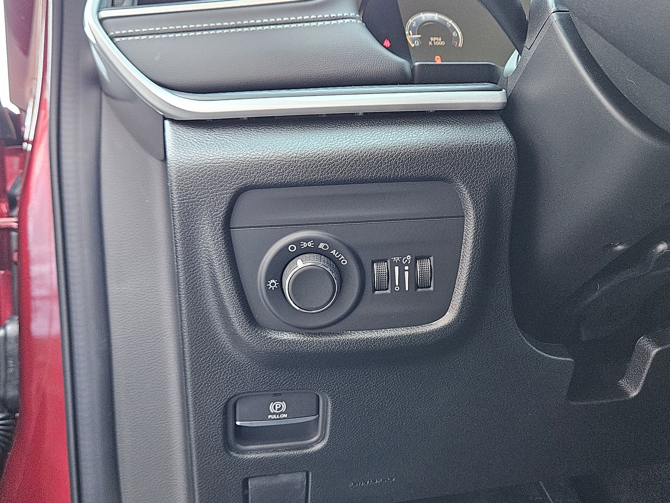 2025 Jeep Grand Cherokee Laredo Altitude photo 18
