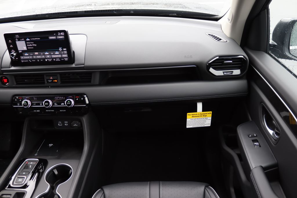 2025 Honda Pilot Elite photo 17