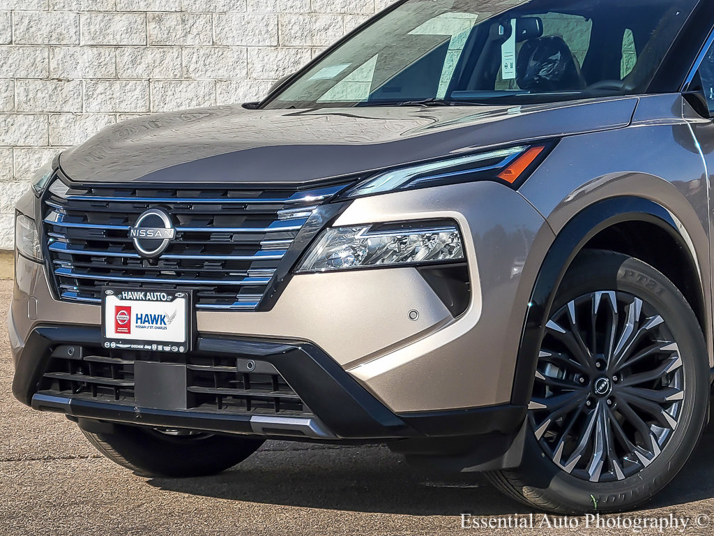 2026 Nissan Rogue Platinum photo 2