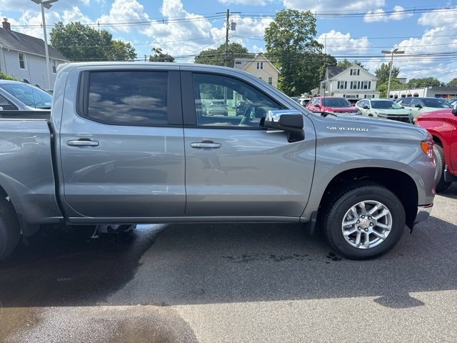 2025 Chevrolet Silverado 1500 LT photo 4