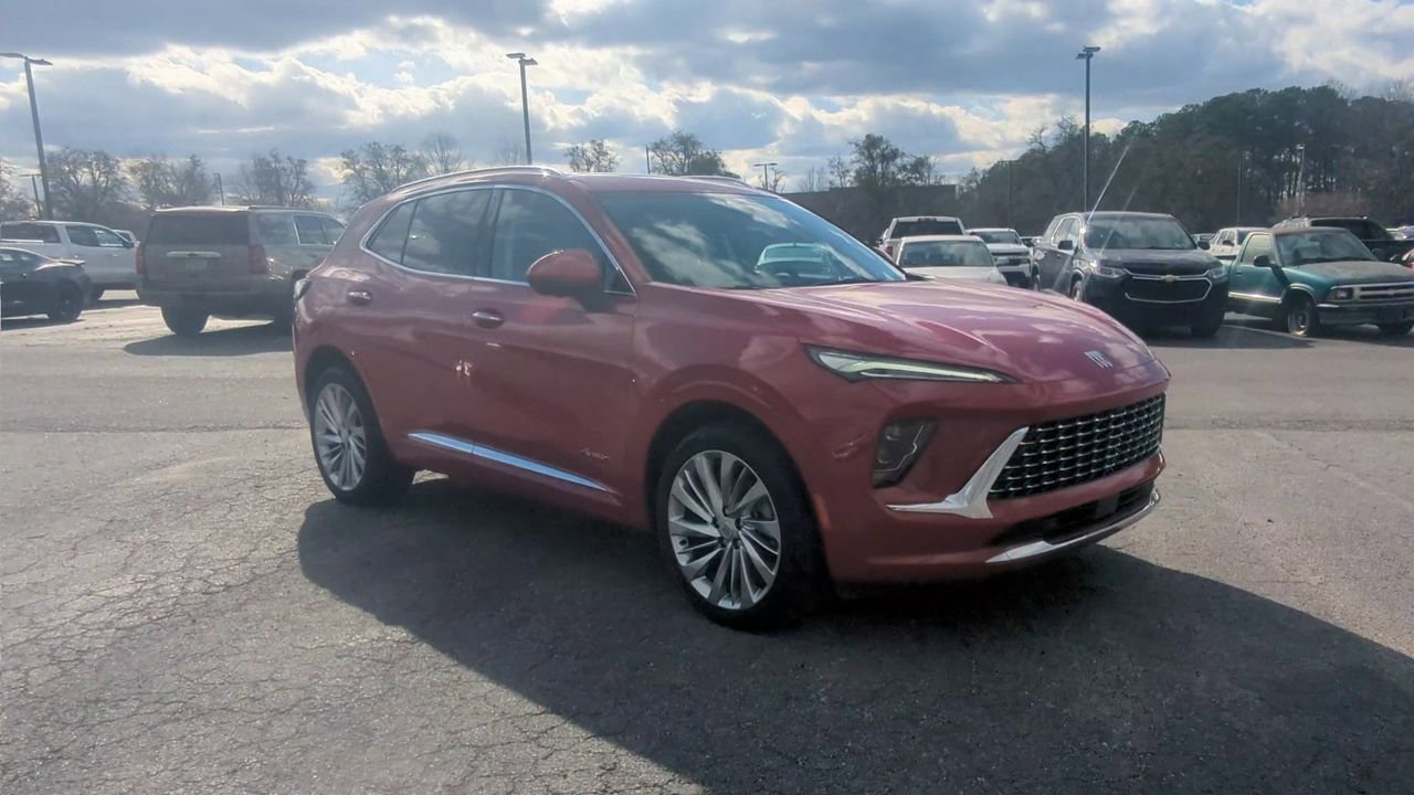 2025 Buick Envision Avenir photo 2