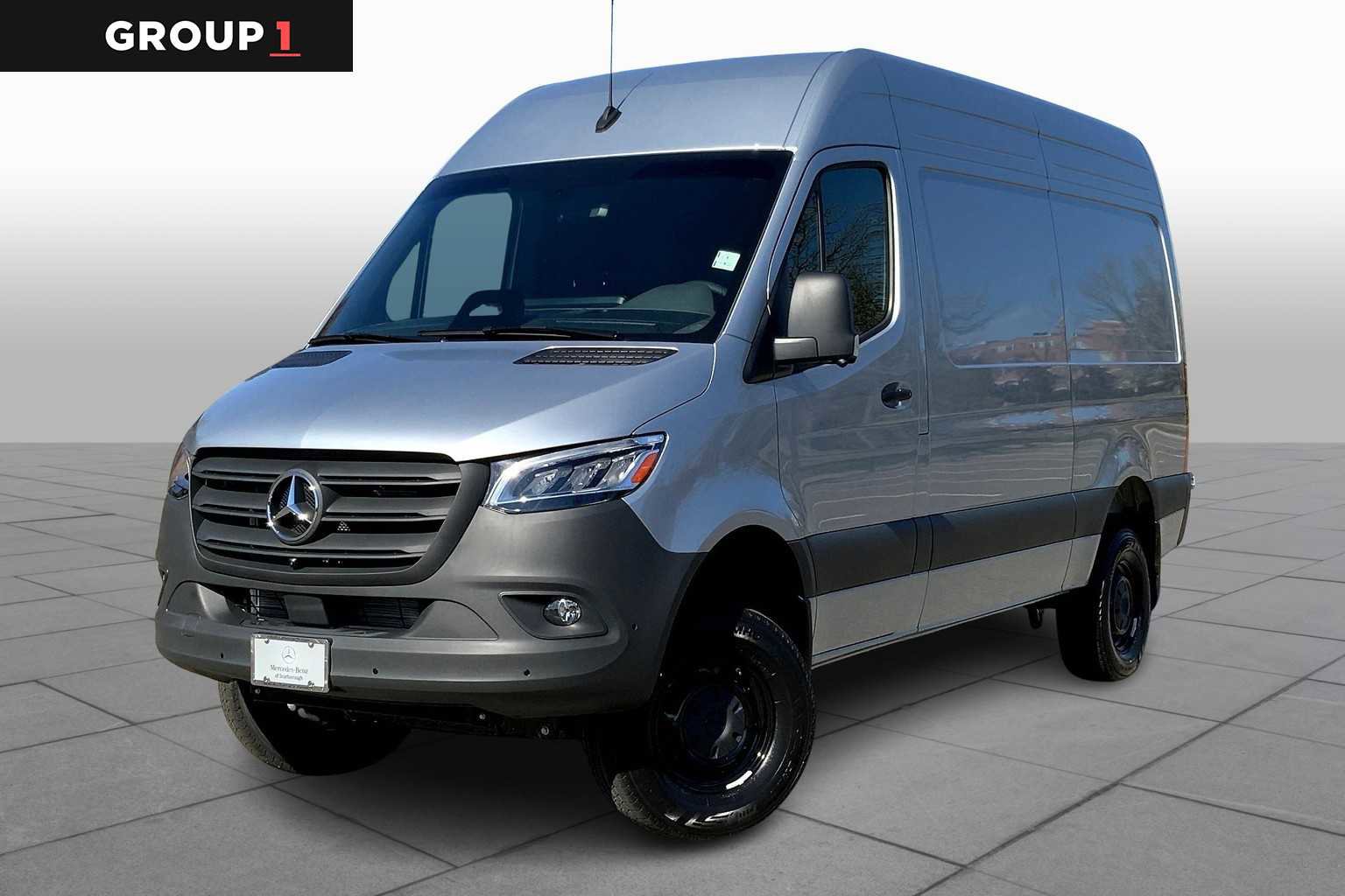 2026 Mercedes-Benz Sprinter Cargo Van Base's photo