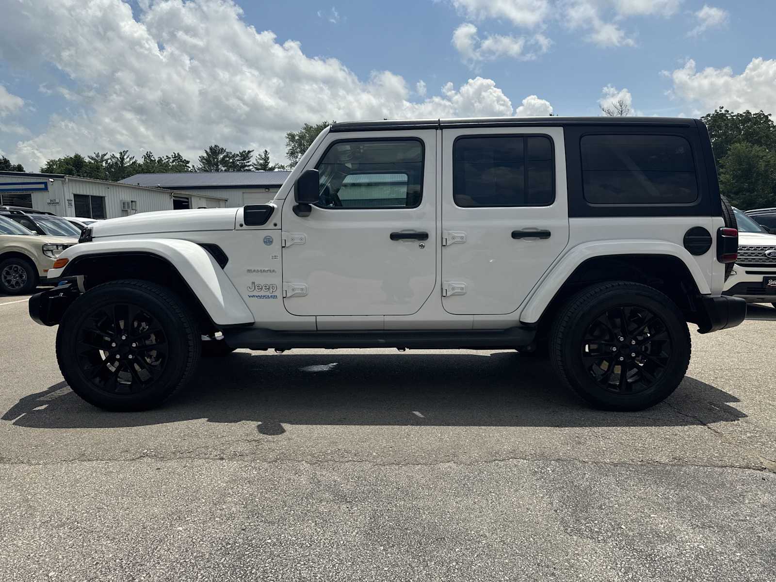 2022 Jeep Wrangler 4xe Unlimited Sahara photo 8