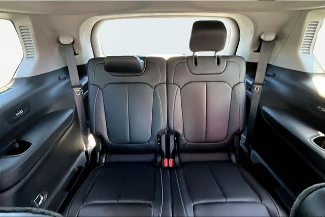 2022 Jeep Grand Cherokee Limited High photo 16