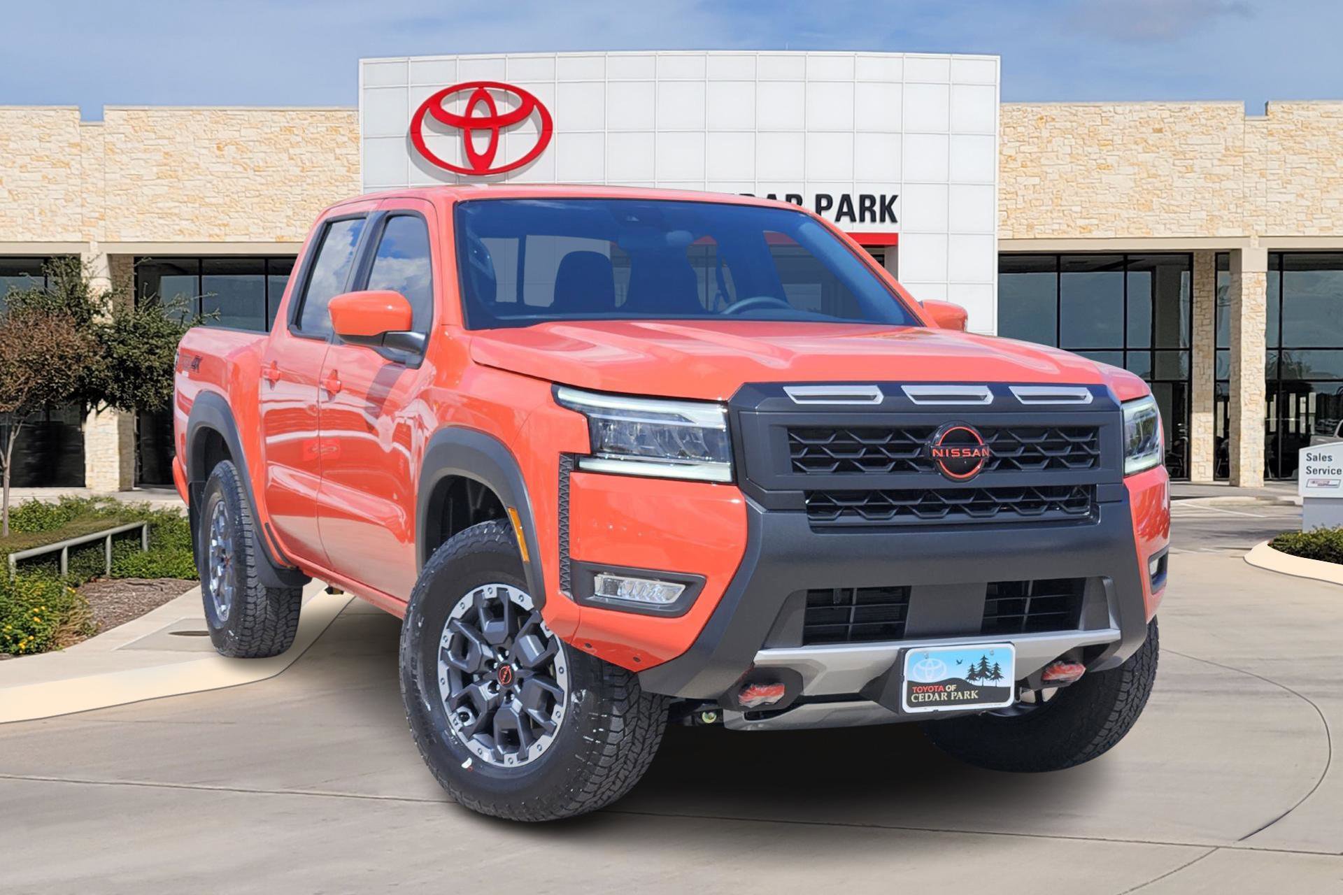 2025 Nissan Frontier PRO-4X's photo