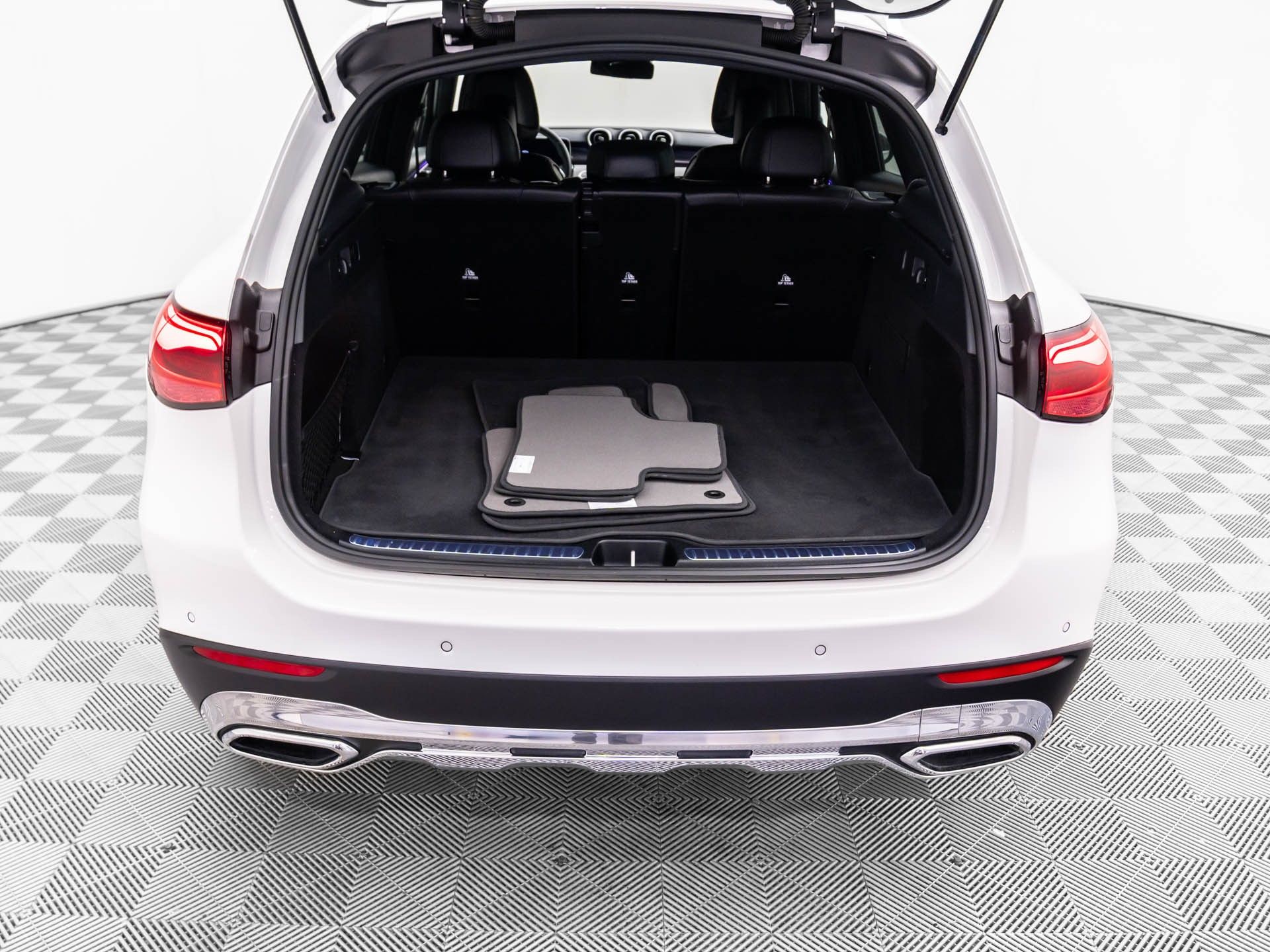 2025 Mercedes Benz GLC 300 4MATIC photo 25