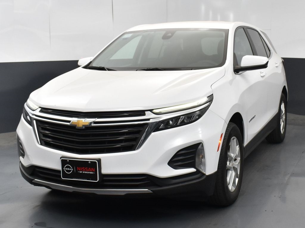 2022 Chevrolet Equinox LT photo 2