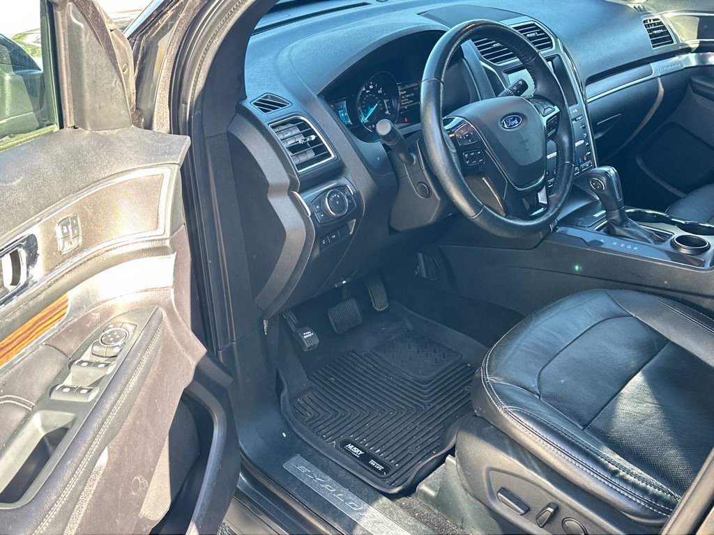 2019 Ford Explorer Limited photo 4