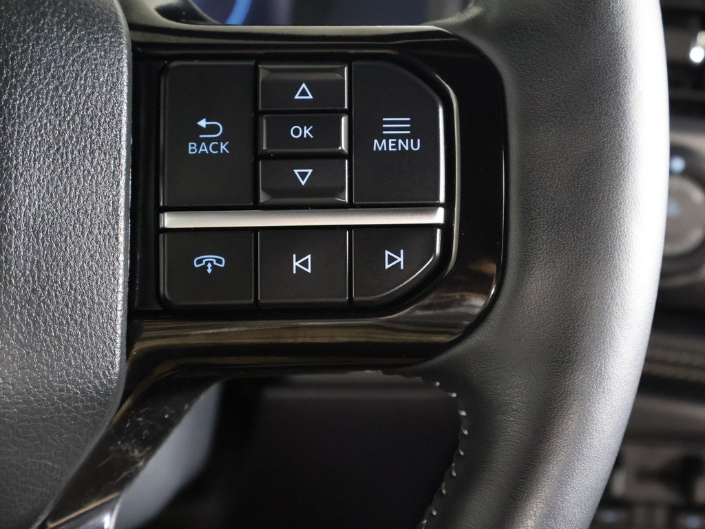 2023 Ford F-150 Lightning Platinum photo 32