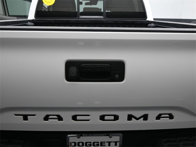 2020 Toyota Tacoma SR5 photo 9