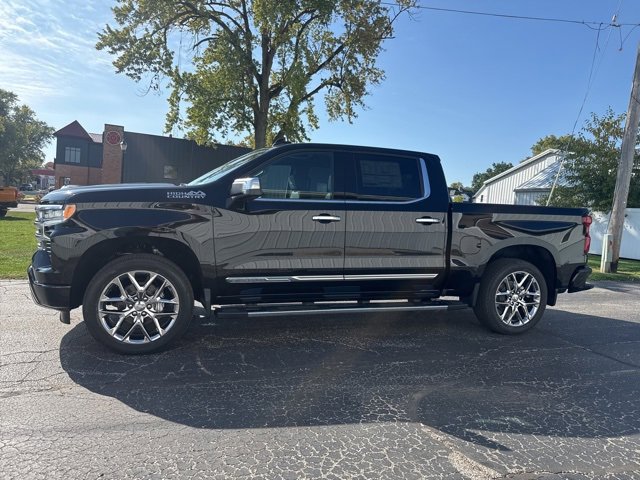 2026 Chevrolet Silverado 1500 High Country photo 3