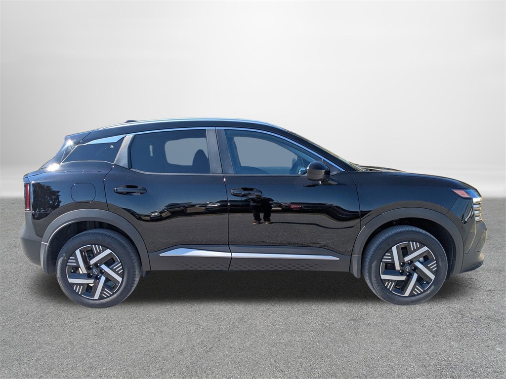 2026 Nissan Kicks SV photo 2