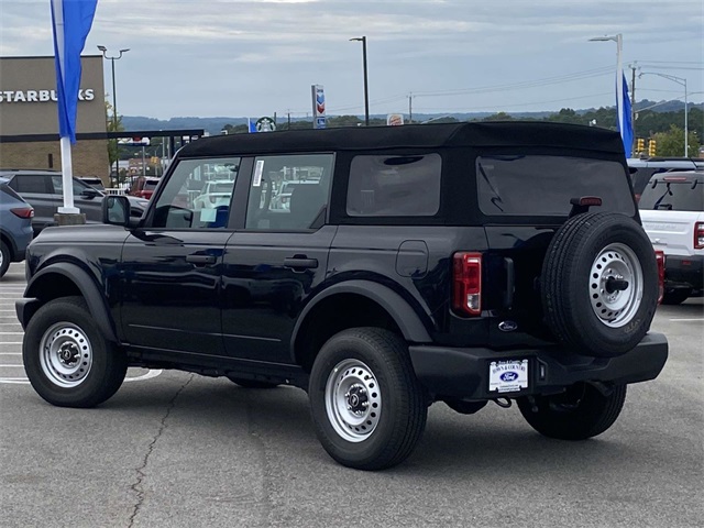 2025 Ford Bronco Base photo 3
