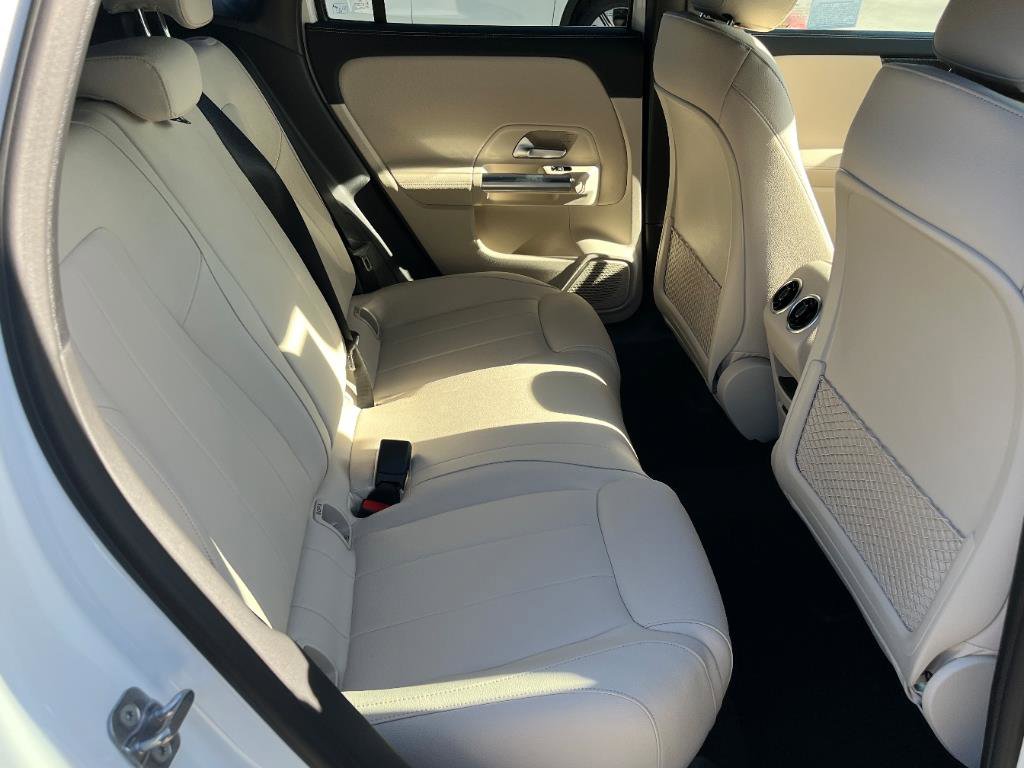 2026 Mercedes Benz GLA 250 photo 18