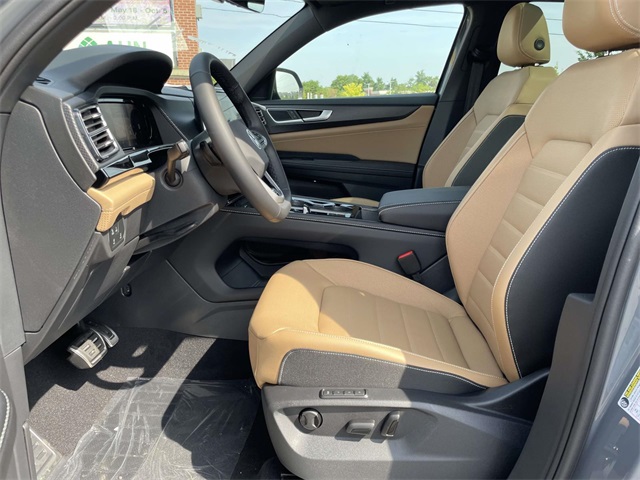 2025 Volkswagen Atlas Cross Sport SEL R-Line photo 12