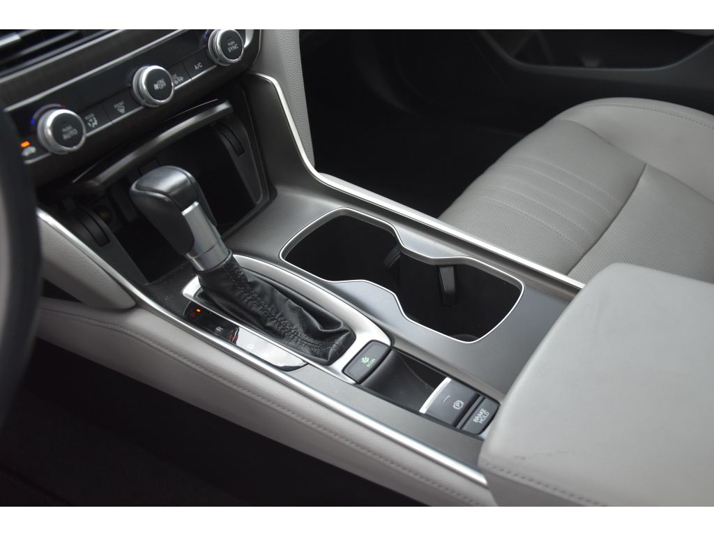 2018 Honda Accord EX-L 1.5T photo 29