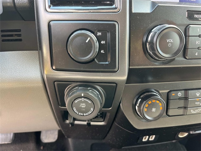 2020 Ford F-150 Lariat photo 29