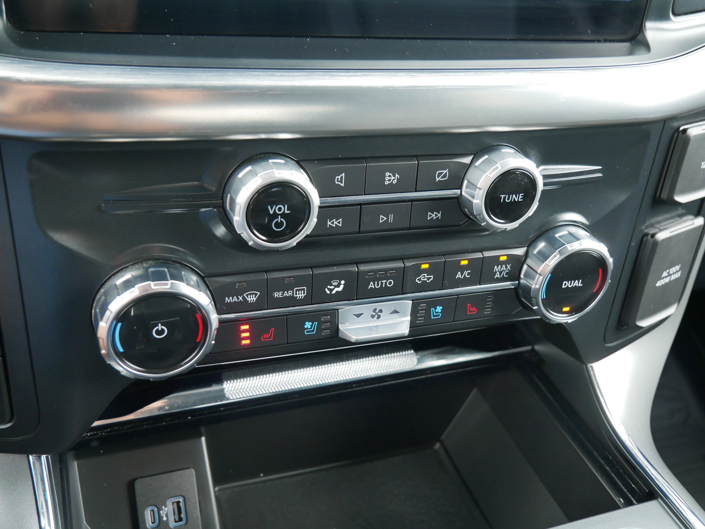 2022 Ford F-150 Lariat photo 23