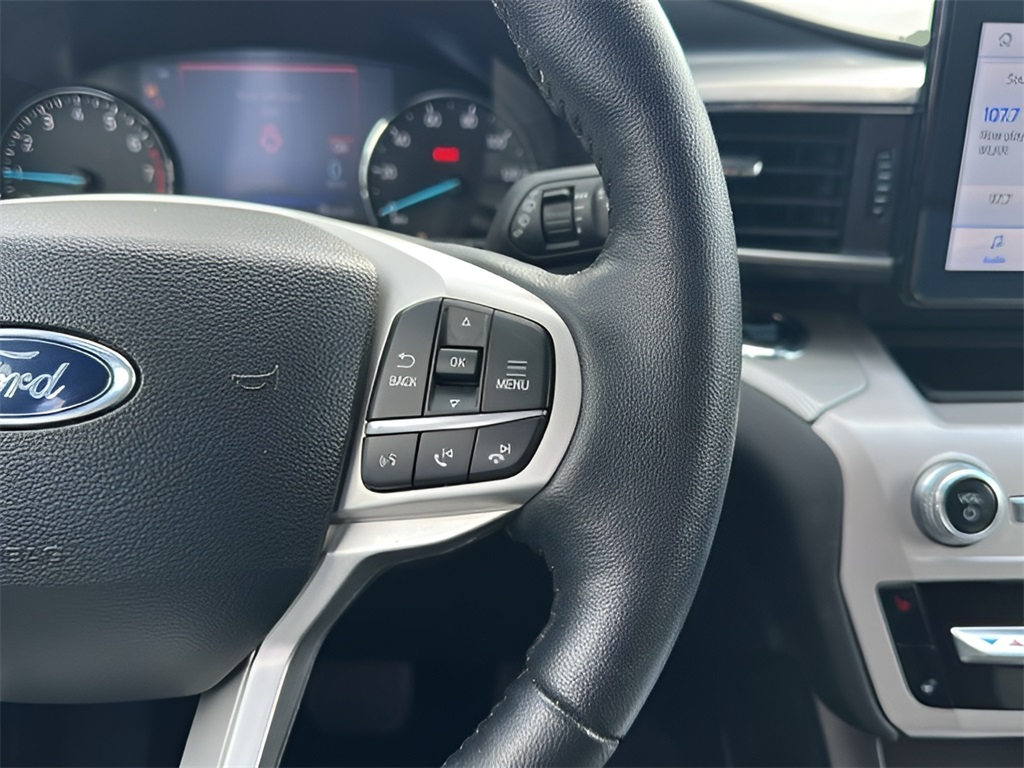 2023 Ford Explorer XLT photo 6