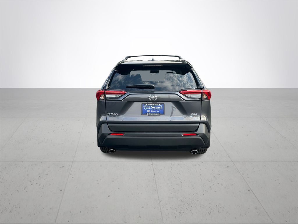 2025 Toyota RAV4 Hybrid XLE photo 7