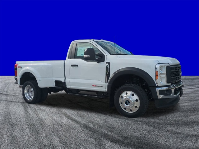 2026 Ford F-450 photo 2