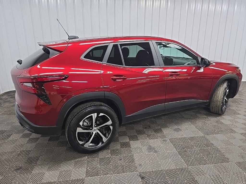 2024 Chevrolet Trax photo 3