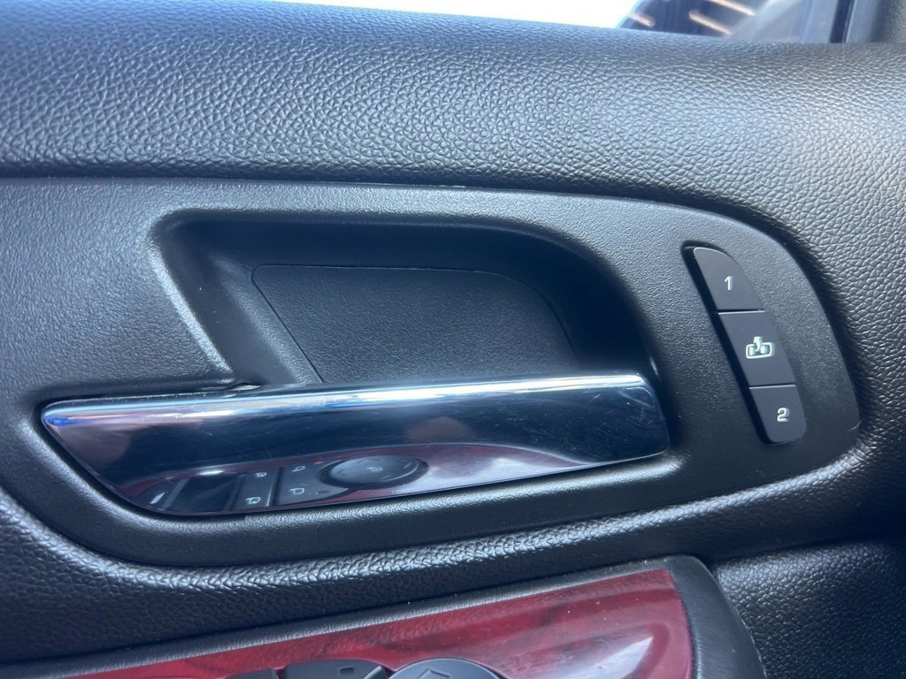 2007 Cadillac Escalade Base photo 21