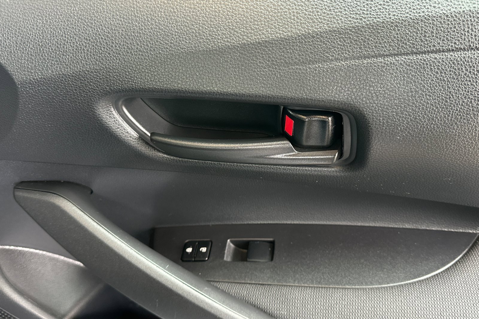 2024 Toyota Corolla LE photo 20