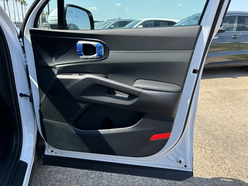 2025 Kia Sorento S photo 18