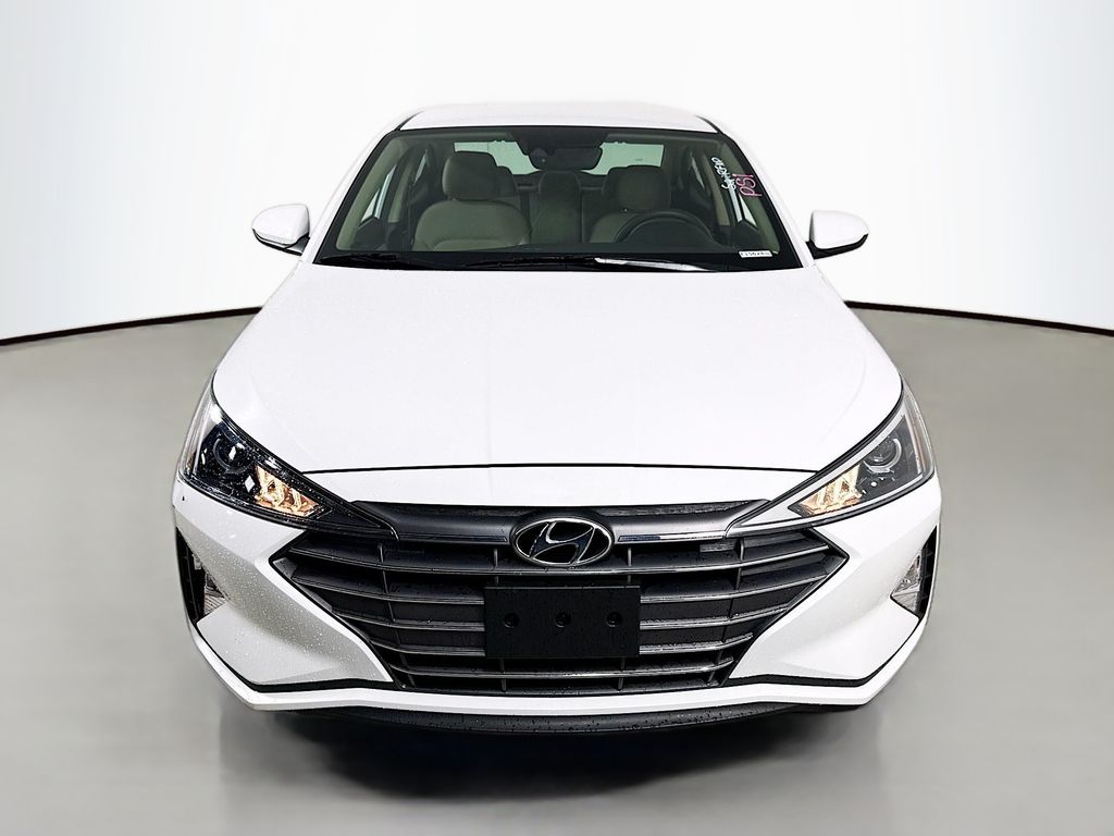 2019 Hyundai Elantra SEL photo 4