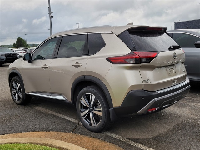 2023 Nissan Rogue SL photo 3