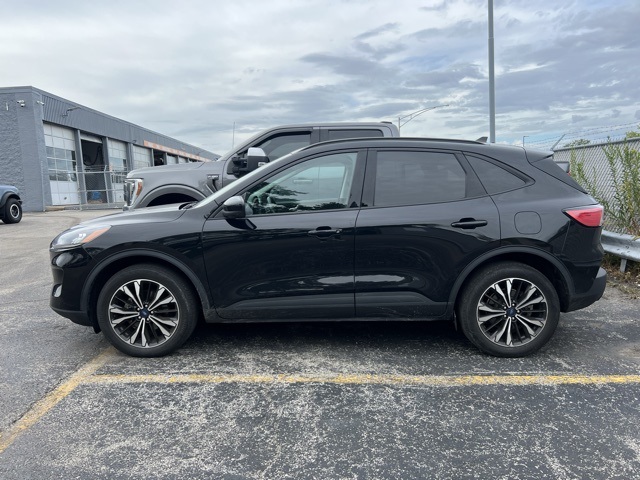 2022 Ford Escape SEL photo 3