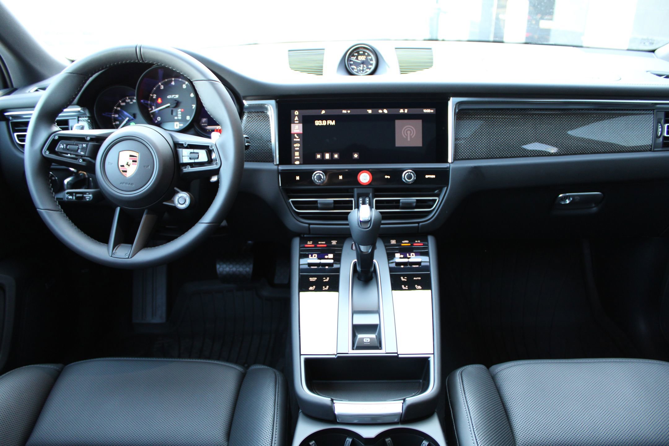 2026 Porsche Macan GTS photo 20