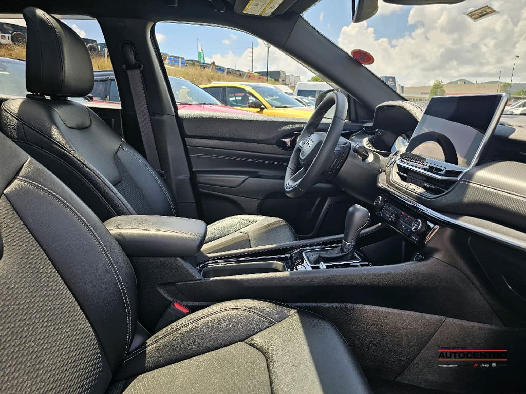 2024 Jeep Compass North Edition Latitude photo 4