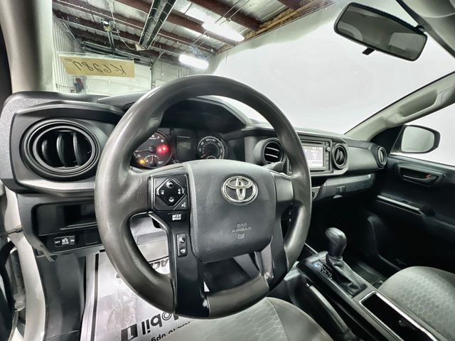 2016 Toyota Tacoma SR photo 9