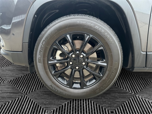 2023 Jeep Cherokee Altitude photo 11