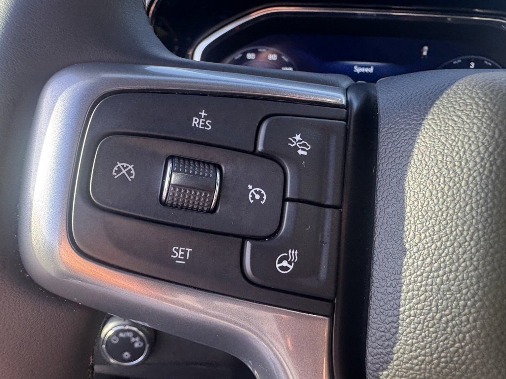 2025 Chevrolet Silverado 1500 LT photo 4