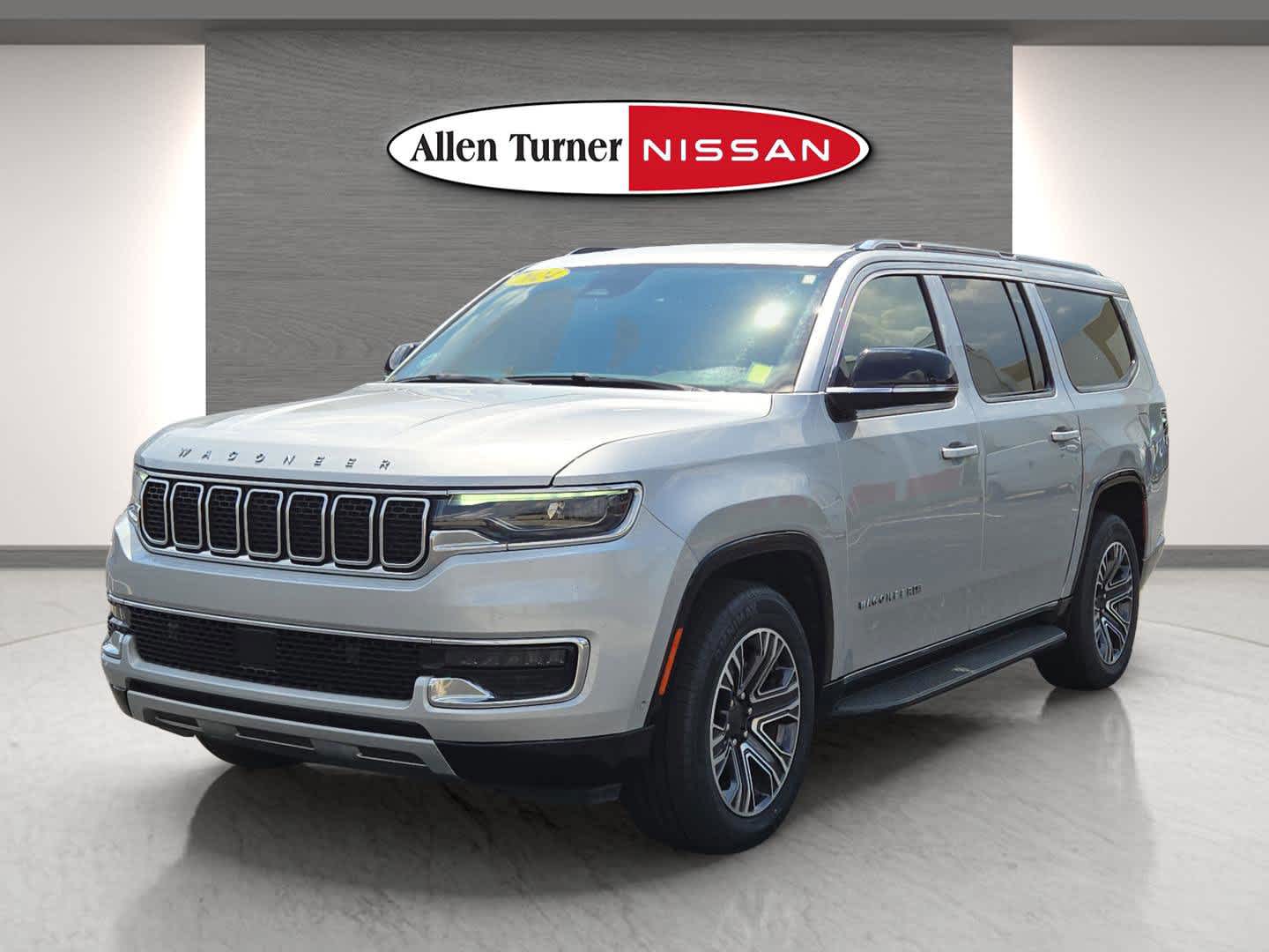 2024 Jeep Wagoneer L Series II photo 3