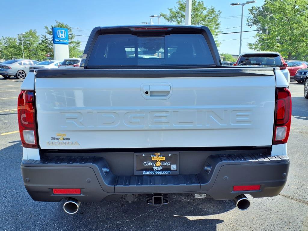 2025 Honda Ridgeline Black Edition photo 10