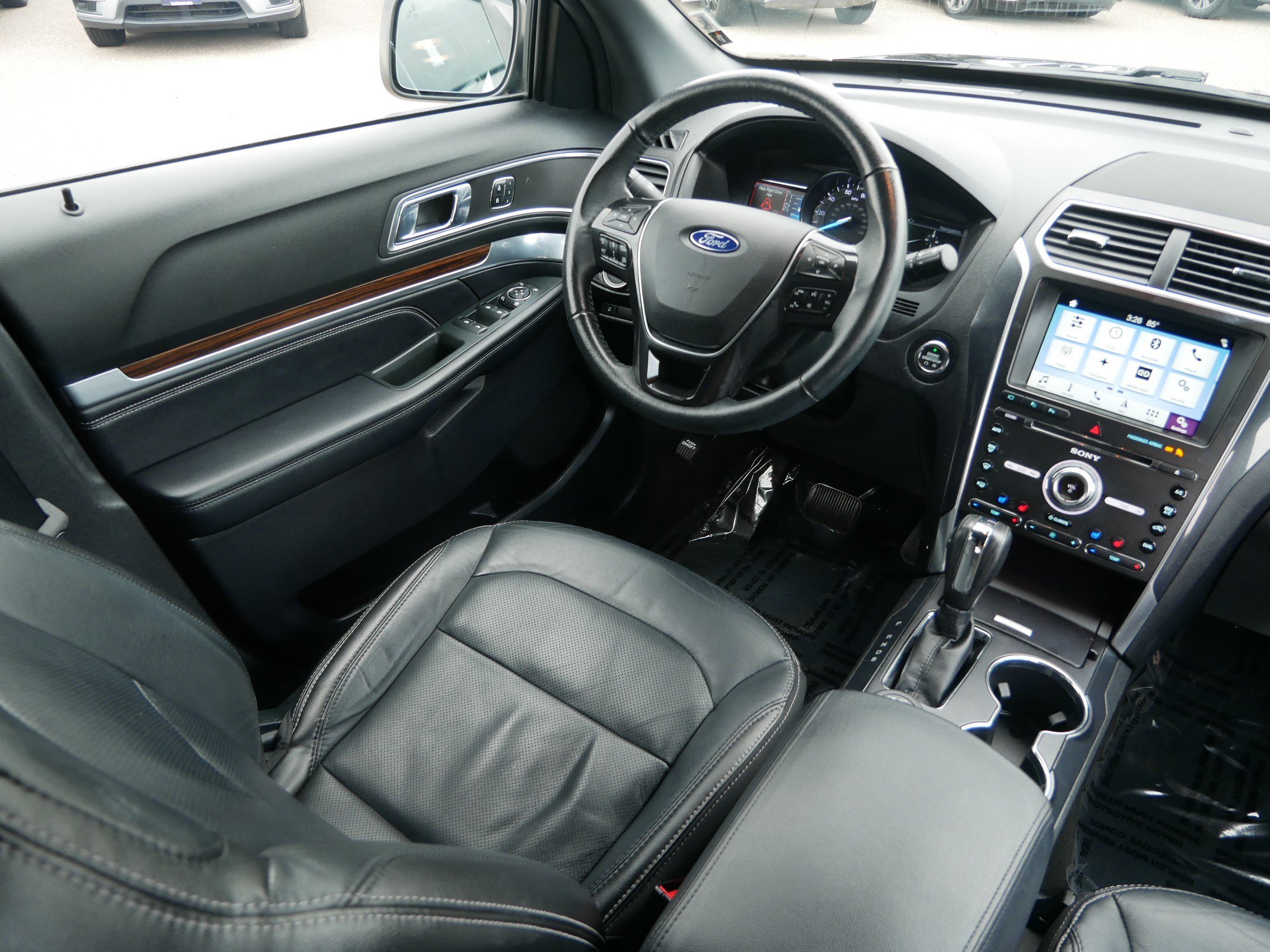 2018 Ford Explorer Limited photo 9