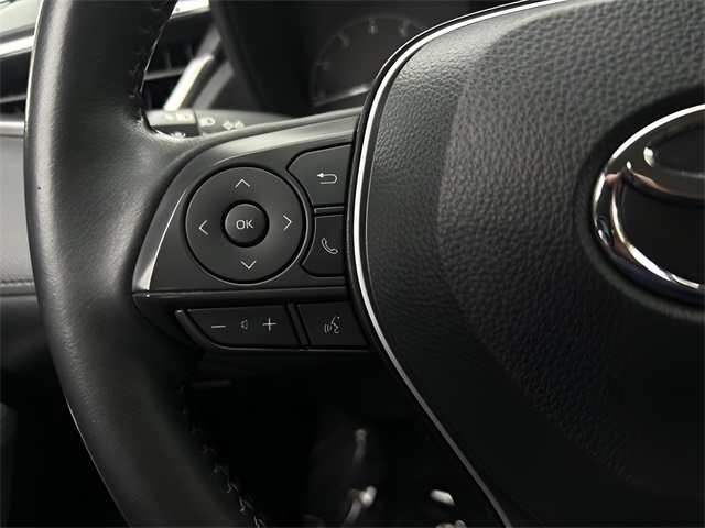 2024 Toyota Corolla Cross LE photo 13
