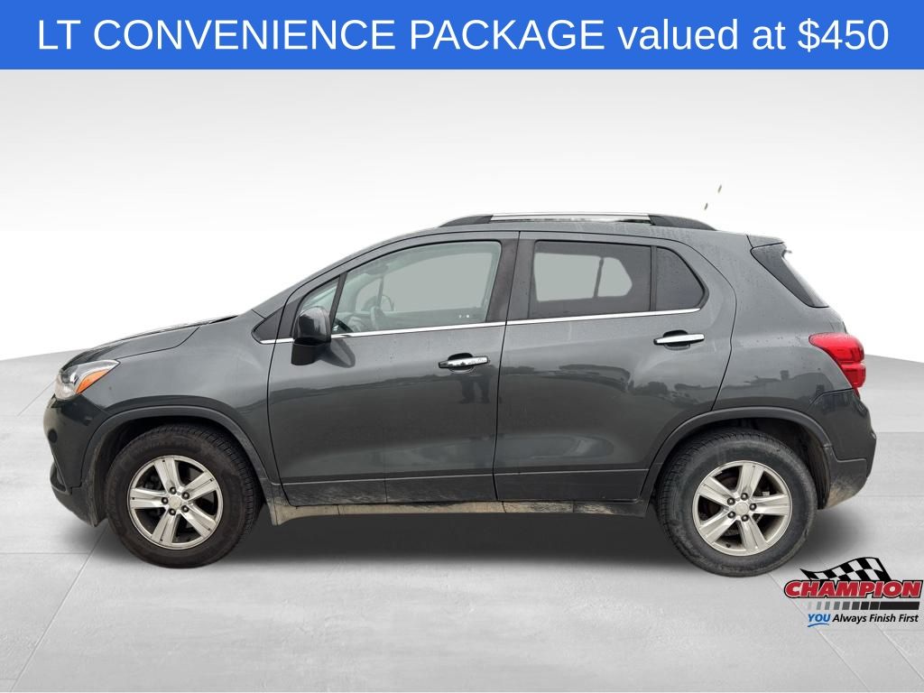 2019 Chevrolet Trax LT photo 2