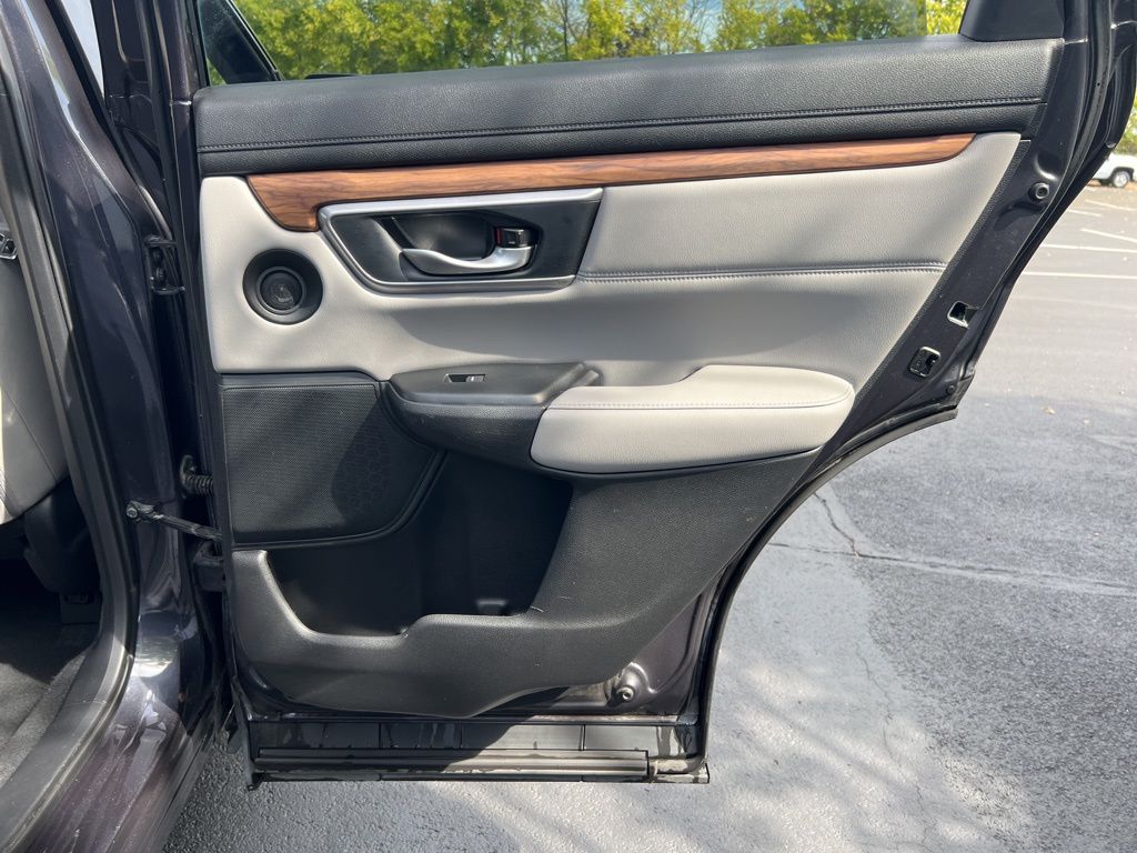 2018 Honda CR-V Touring photo 25