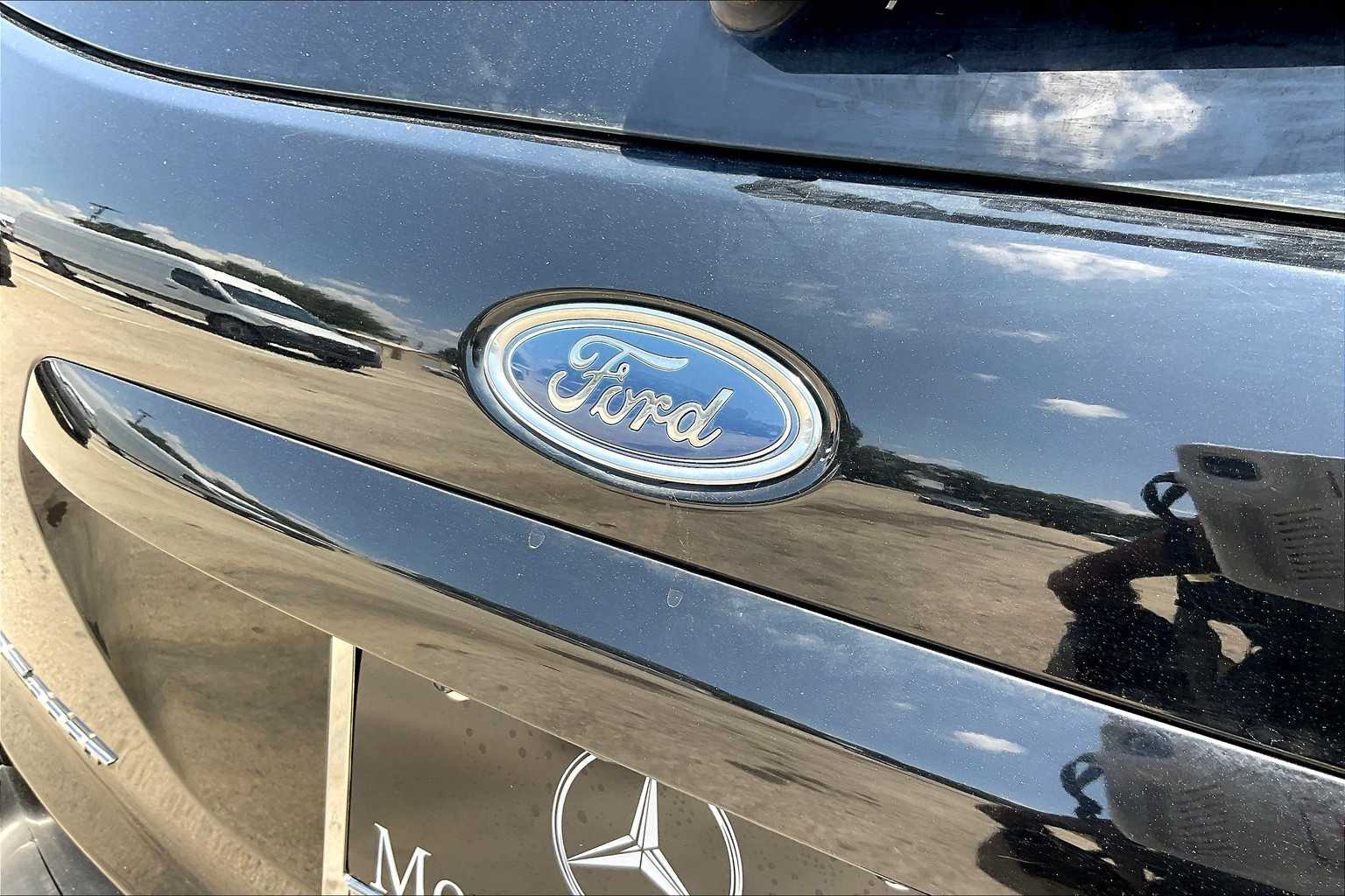 2020 Ford EcoSport SES photo 24