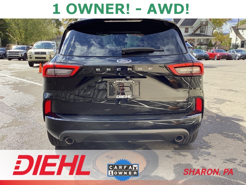 2023 Ford Escape Hybrid ST-Line Select photo 3