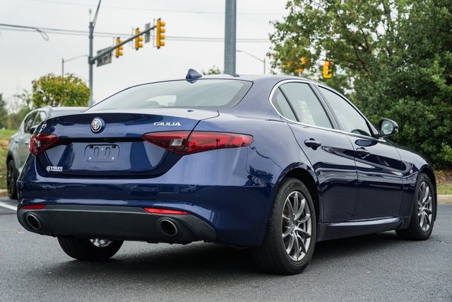 2019 Alfa Romeo Giulia Base photo 6