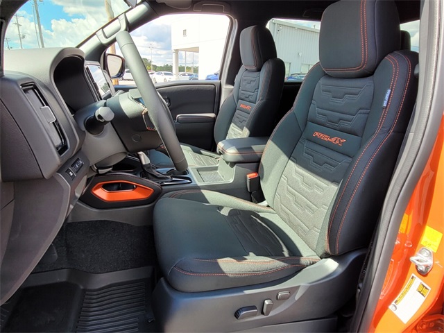 2025 Nissan Frontier PRO-4X photo 6