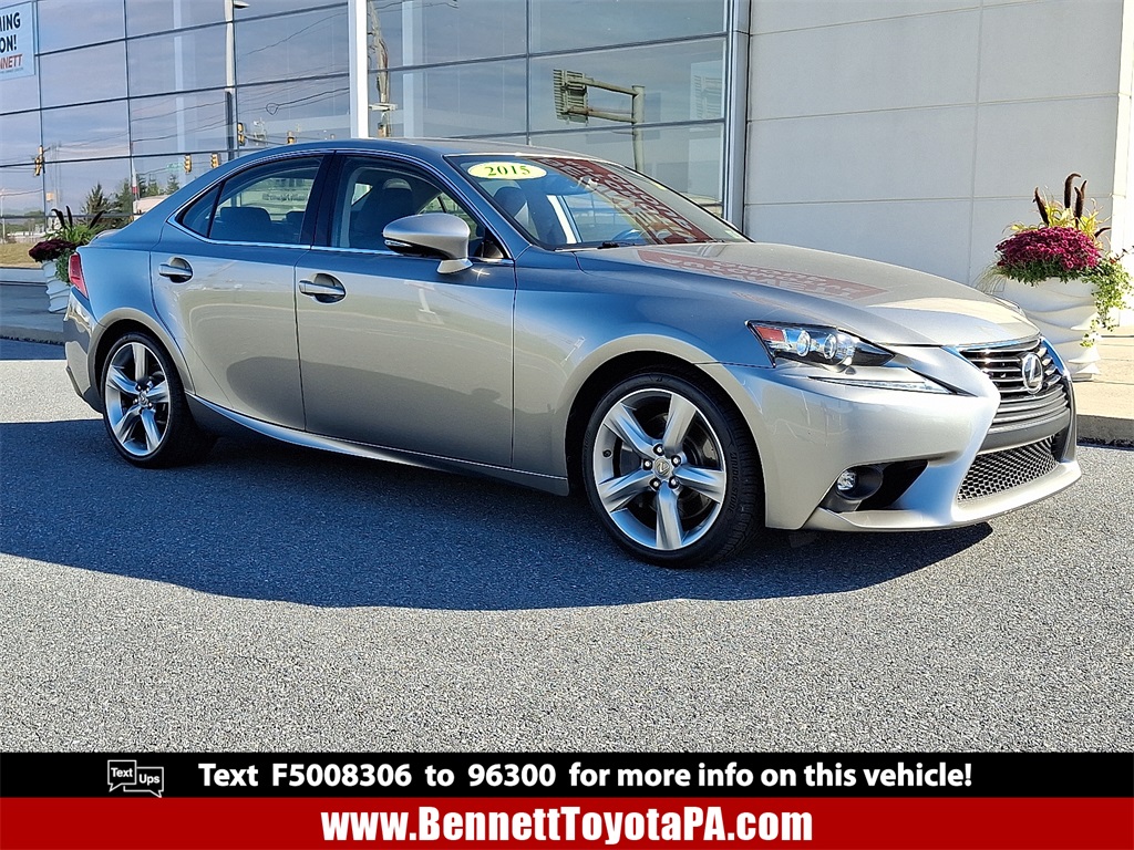 2015 Lexus IS 350's photo